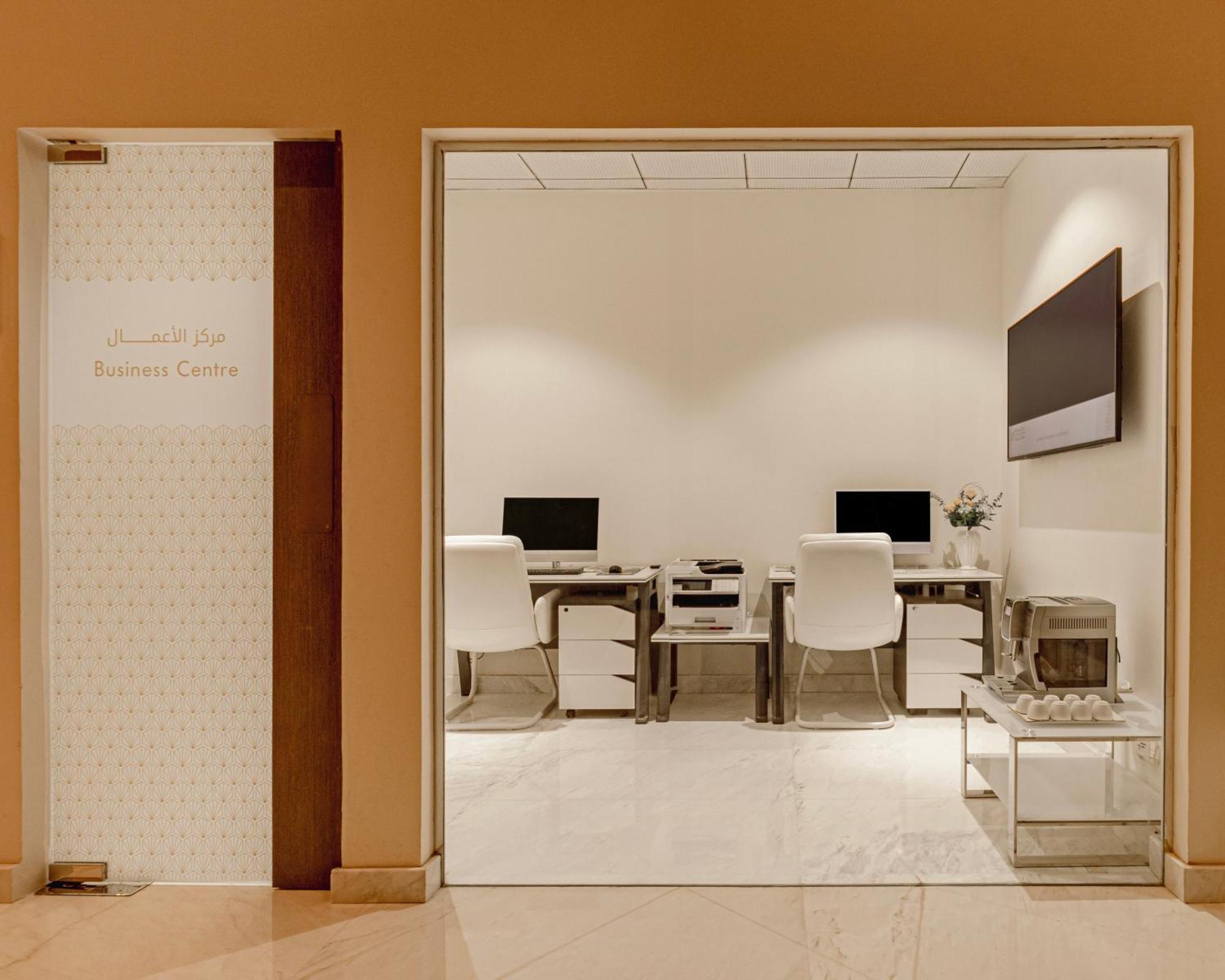 Khalidia Palace Hotel Dubai By Mourouj Gloria Exterior foto A typical office